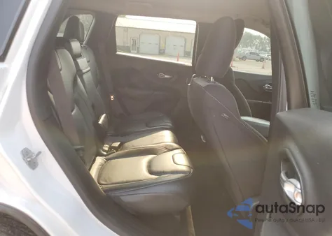 2015 Jeep Cherokee Sport z USA, uszkodzony, nr VIN 1C4PJMAB5FW773166